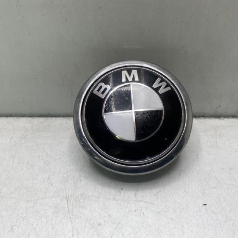 Bouton de coffre BMW SERIE 1 E87 Photo n°1
