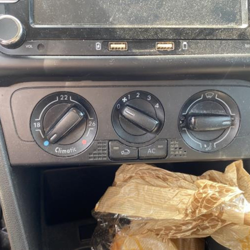 Actionneur verrou trappe d'essence VOLKSWAGEN POLO 5 Photo n°20