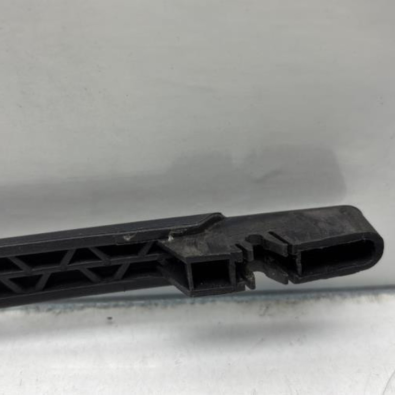 Bras essuie glace arriere PEUGEOT 106 Photo n°4
