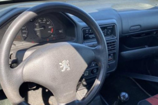 Bras essuie glace arriere PEUGEOT 106