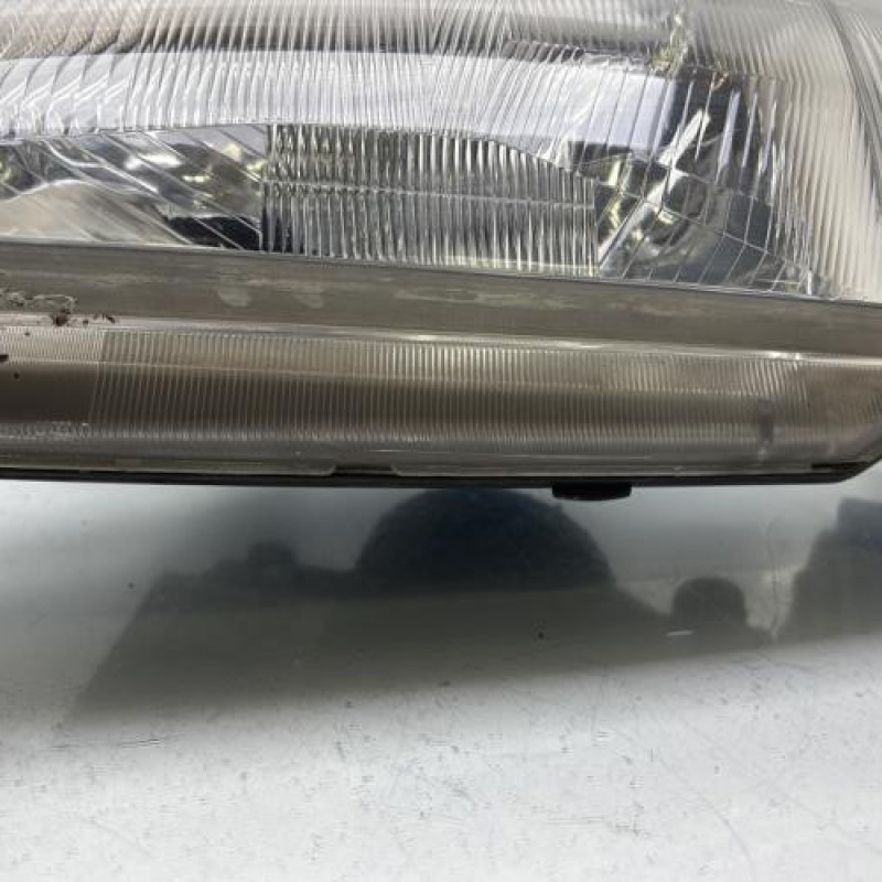 Optique avant principal gauche (feux)(phare) PEUGEOT 106 Photo n°3