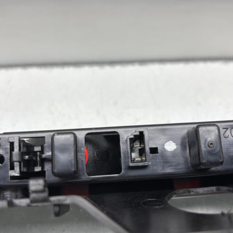 Feu arriere stop central PEUGEOT 106 Photo n°3