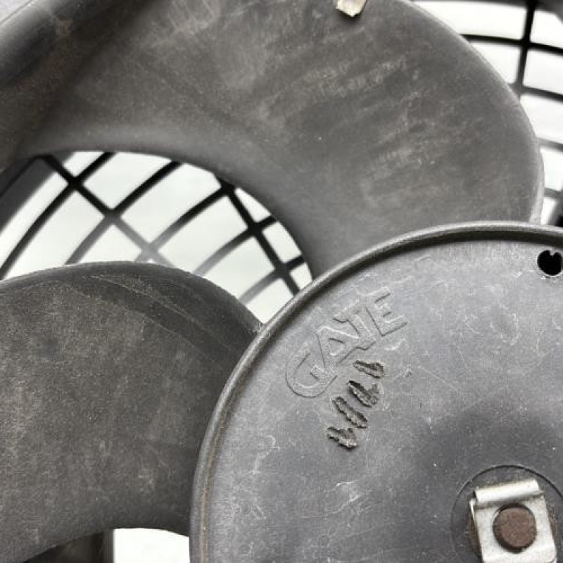 Moto ventilateur radiateur PEUGEOT 106 Photo n°8