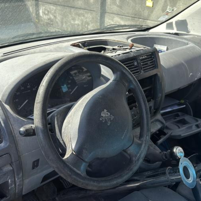 Attache ceinture avant droit PEUGEOT EXPERT 2 Photo n°16