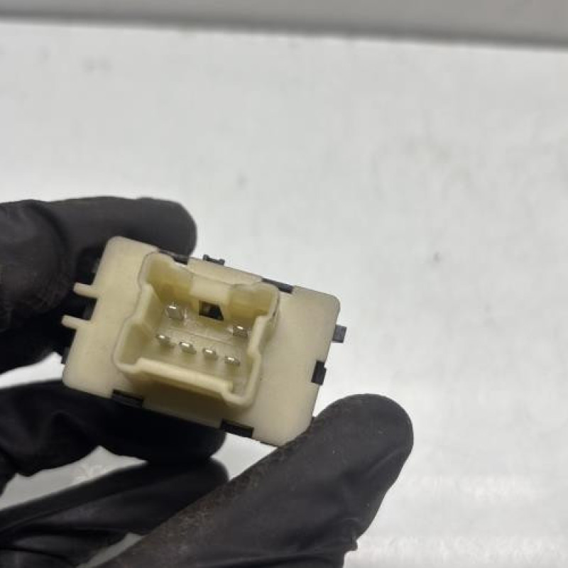 Interrupteur de leve vitre avant gauche DACIA LOGAN MCV 2 Photo n°3