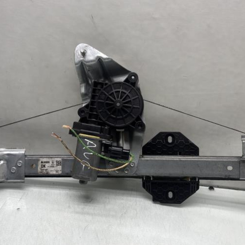 Leve vitre electrique avant gauche DACIA LOGAN MCV 2 Photo n°3