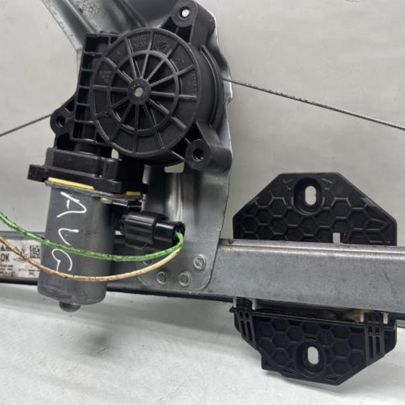 Leve vitre electrique avant gauche DACIA LOGAN MCV 2 Photo n°4