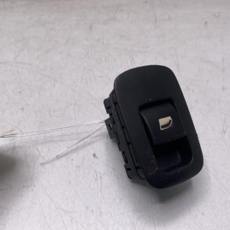 Interrupteur de leve vitre arriere gauche CITROEN C4 GRAND PICASSO 1 Photo n°1