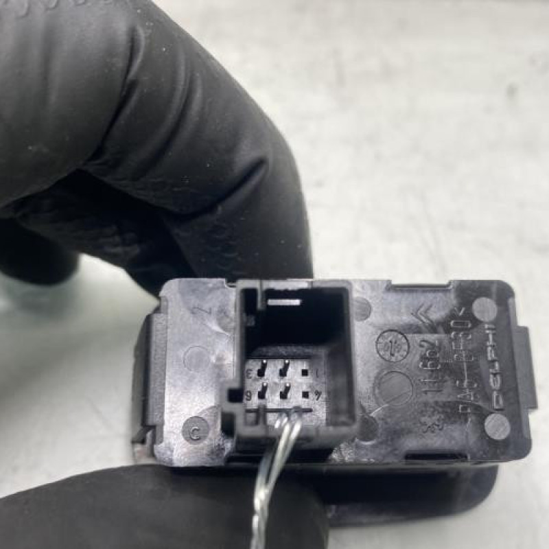 Interrupteur de leve vitre arriere gauche CITROEN C4 GRAND PICASSO 1 Photo n°4