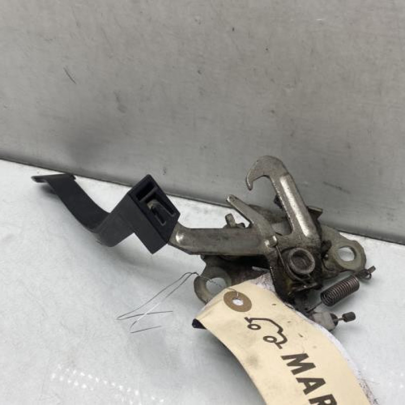 Fermeture de capot PEUGEOT 3008 1 Photo n°1