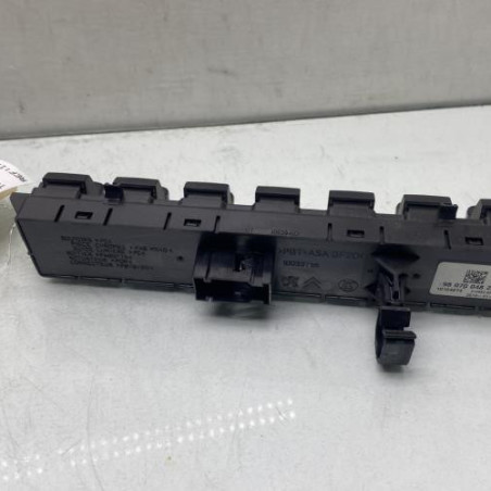 Bouton de warning PEUGEOT 3008 1