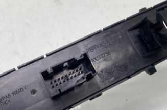 Bouton de warning PEUGEOT 3008 1