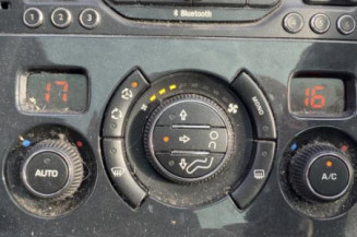 Fermeture de capot PEUGEOT 3008 1