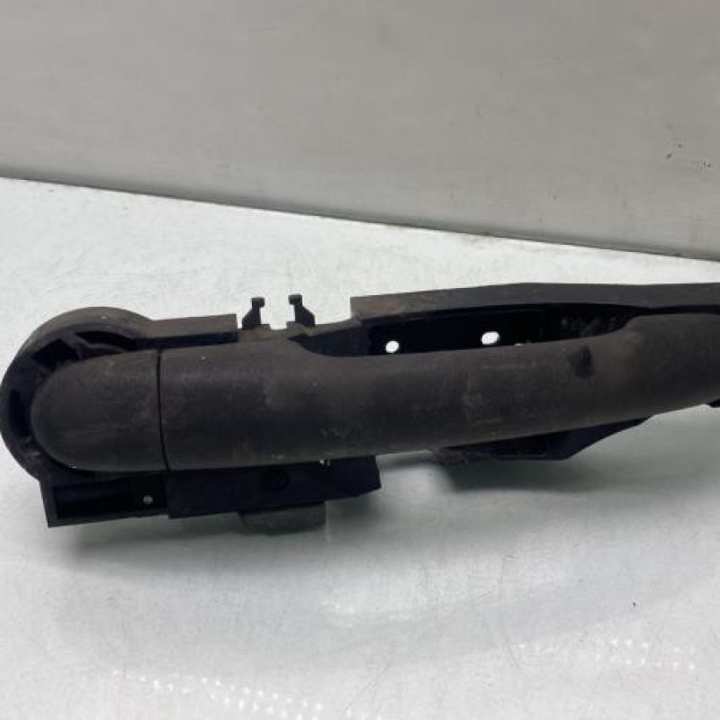Poignee porte arriere droit RENAULT CLIO 3 Photo n°1