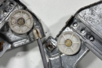 Leve vitre electrique avant droit PEUGEOT PARTNER 1