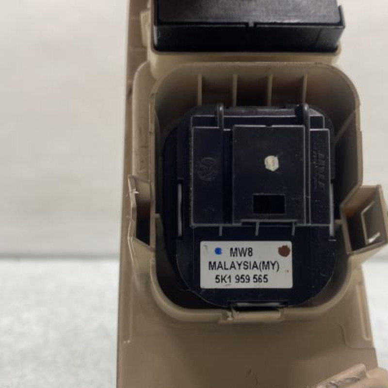 Interrupteur de leve vitre avant gauche VOLKSWAGEN PASSAT 6 Photo n°7