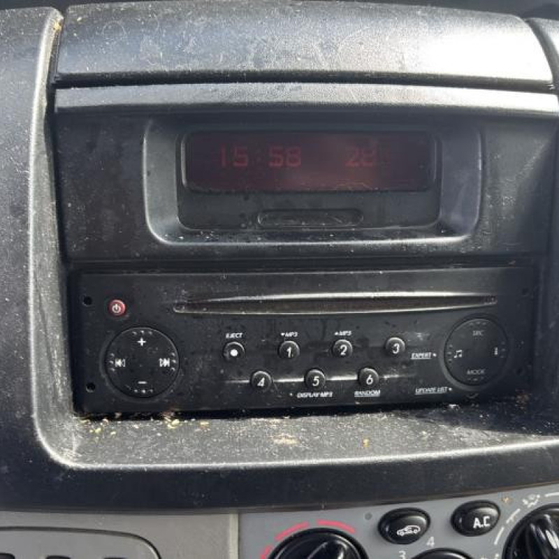 Feu arriere principal gauche (feux) RENAULT TRAFIC 2 Photo n°20