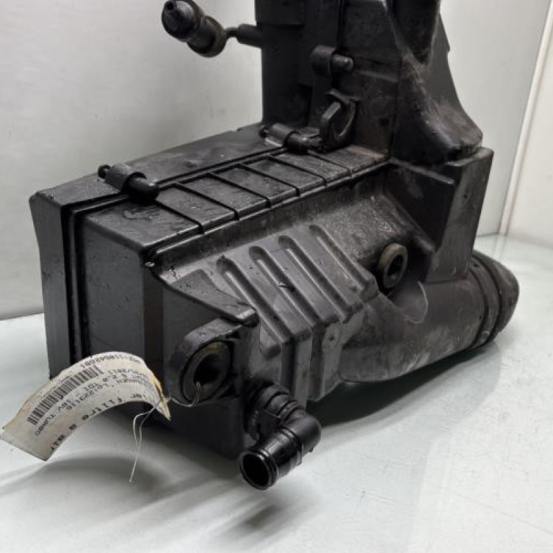 Boitier filtre a air VOLKSWAGEN PASSAT 6 Photo n°3