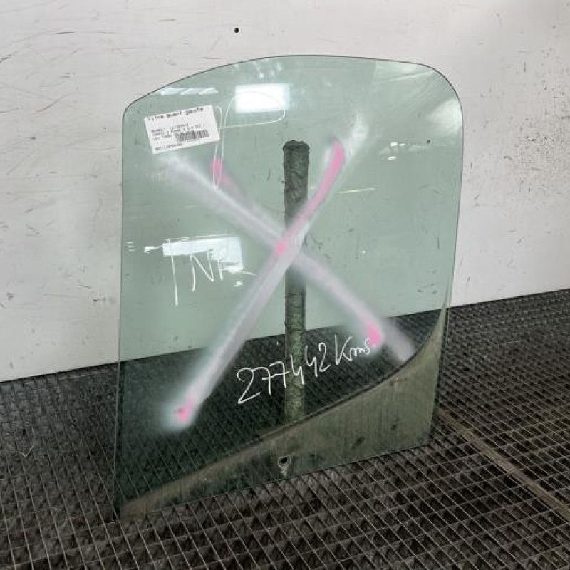 Vitre avant gauche RENAULT TRAFIC 2 Photo n°2