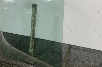 Vitre avant droit RENAULT TRAFIC 2