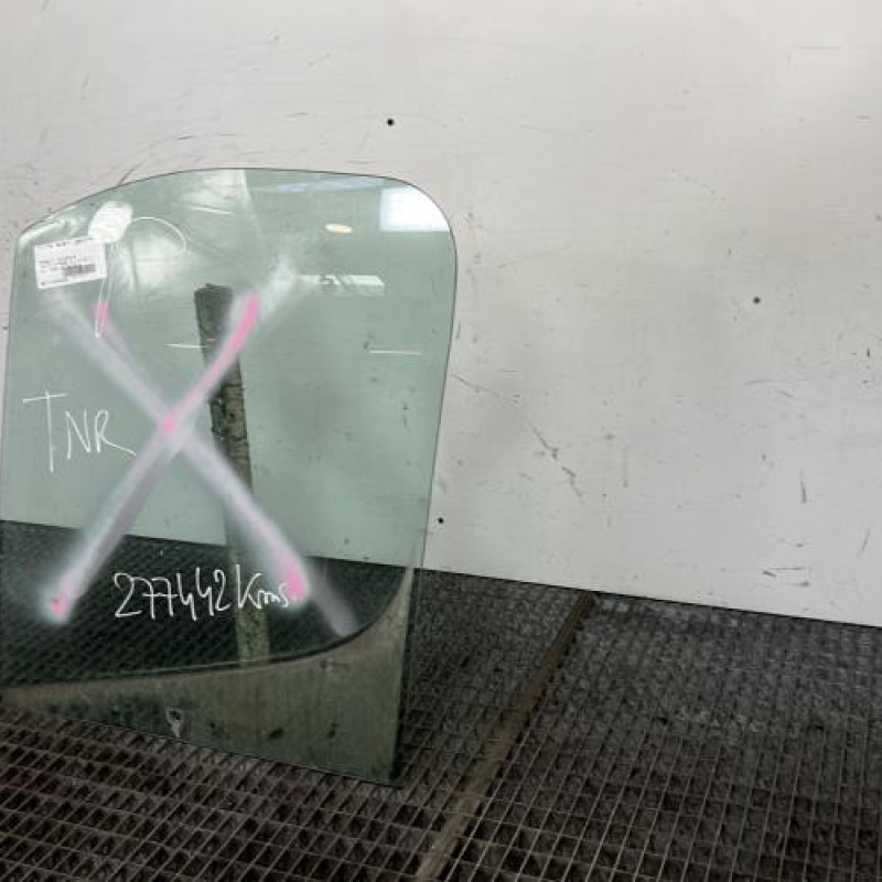 Vitre avant gauche RENAULT TRAFIC 2 Photo n°3