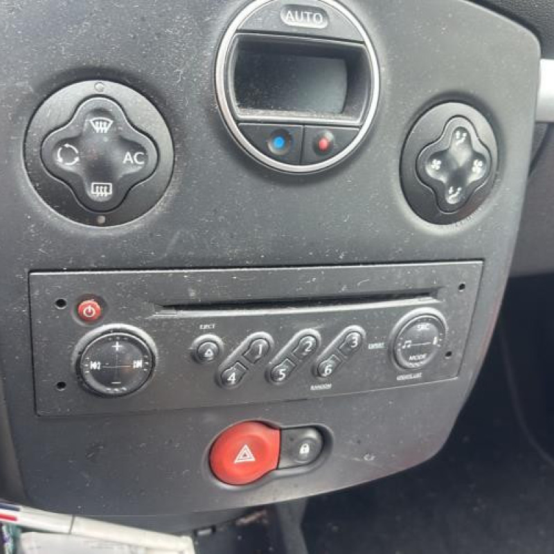 Boitier air bag RENAULT CLIO 3 Photo n°20