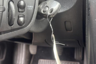 Interrupteur de leve vitre avant gauche RENAULT CLIO 3