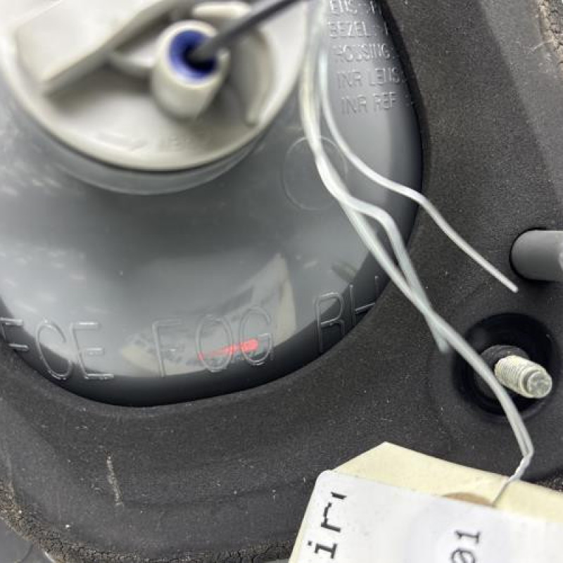 Feu arriere secondaire droit (feux) CHEVROLET CRUZE Photo n°5