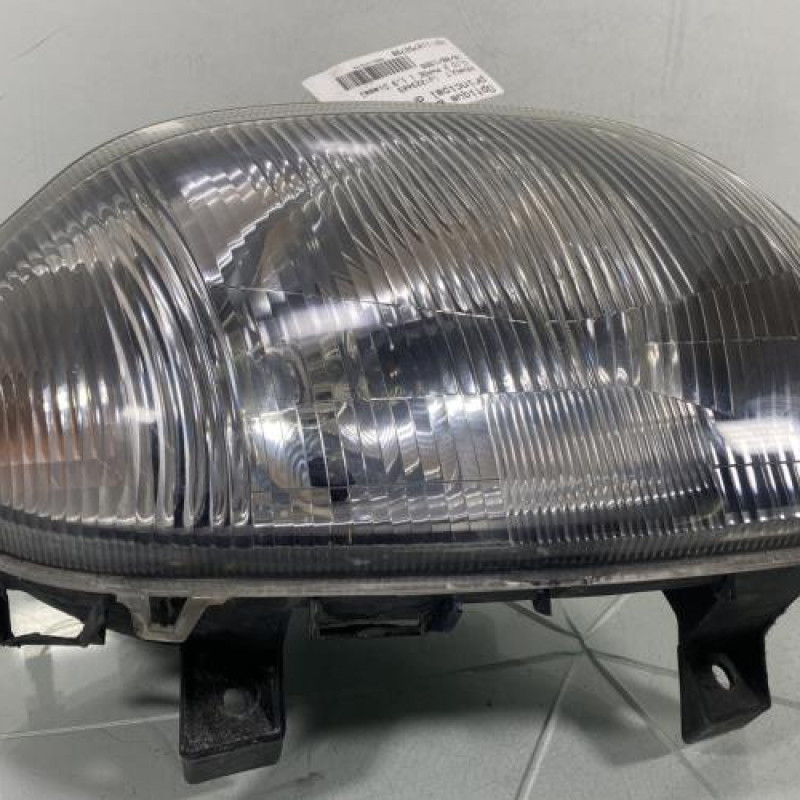 Optique avant principal droit (feux)(phare) RENAULT CLIO 2 Photo n°1