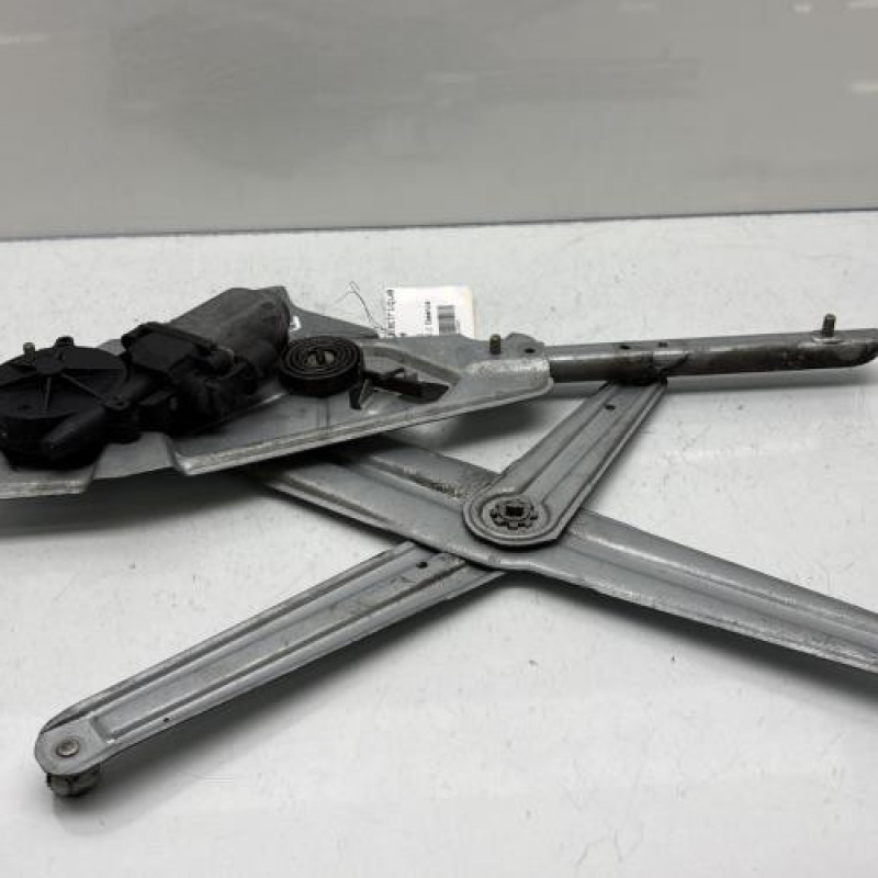 Leve vitre electrique avant gauche RENAULT TWINGO 1 Photo n°1