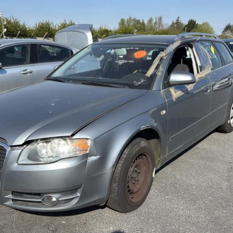 Feu arriere secondaire droit (feux) AUDI A4 2 Photo n°5