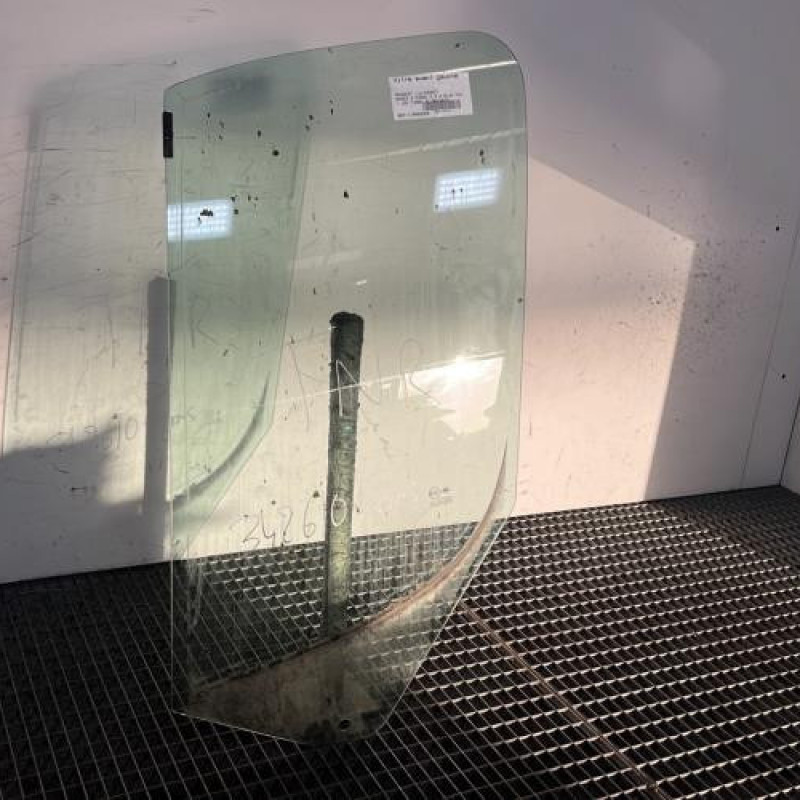 Vitre avant gauche PEUGEOT BOXER 3 Photo n°2