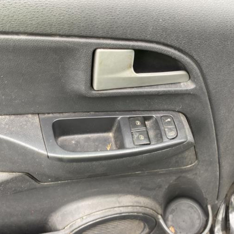 Feu arriere principal droit (feux) VOLKSWAGEN FOX Photo n°14