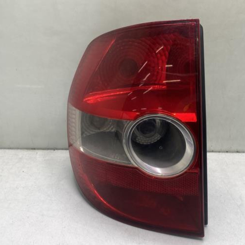 Feu arriere principal gauche (feux) VOLKSWAGEN FOX Photo n°1
