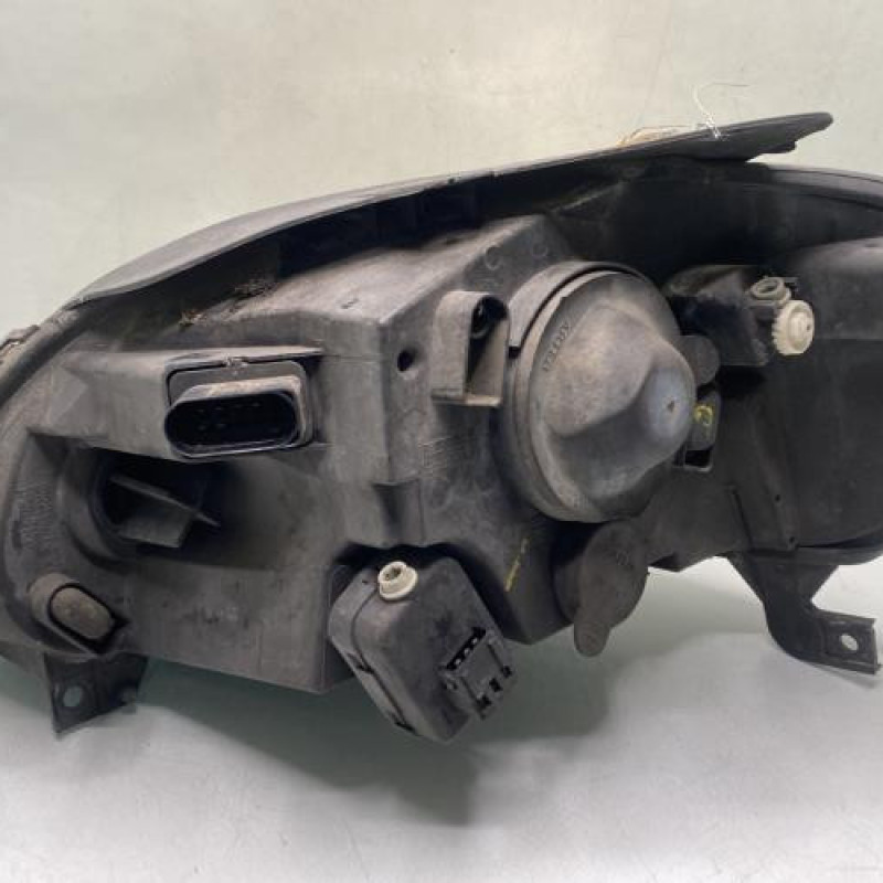 Optique avant principal droit (feux)(phare) VOLKSWAGEN FOX Photo n°2