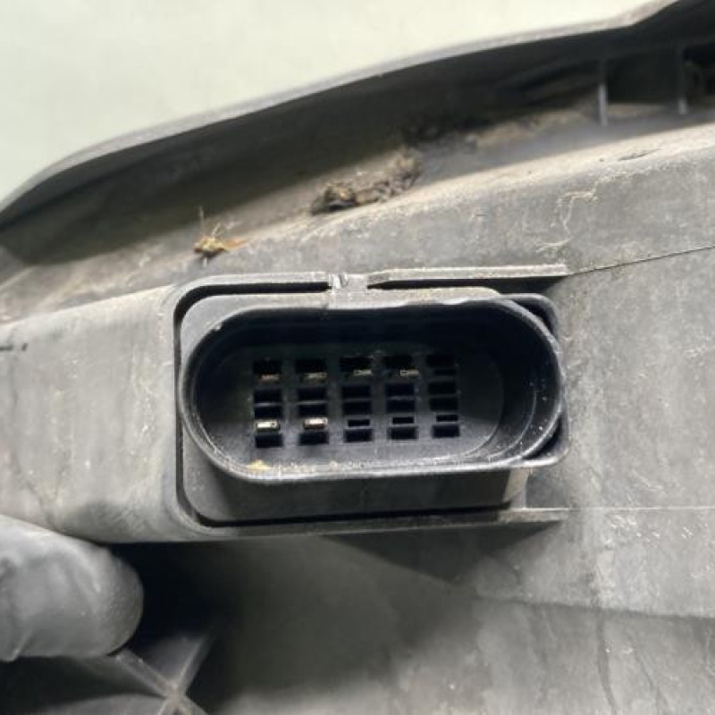 Optique avant principal droit (feux)(phare) VOLKSWAGEN FOX Photo n°3