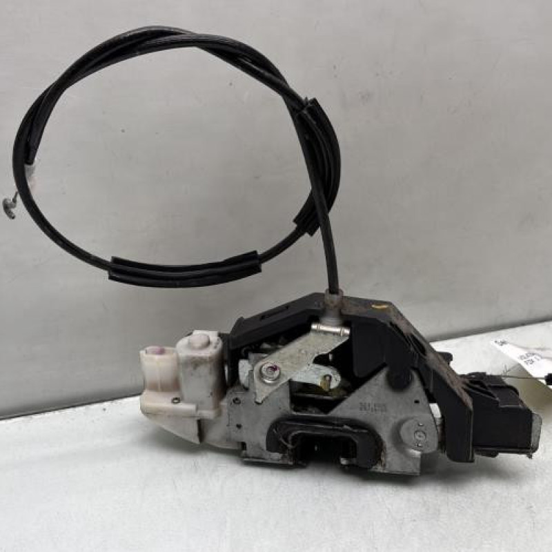 Serrure avant droit VOLKSWAGEN FOX Photo n°3