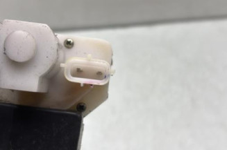 Serrure avant droit VOLKSWAGEN FOX