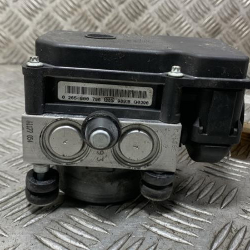 Bloc ABS (freins anti-blocage) OPEL CORSA D Photo n°3