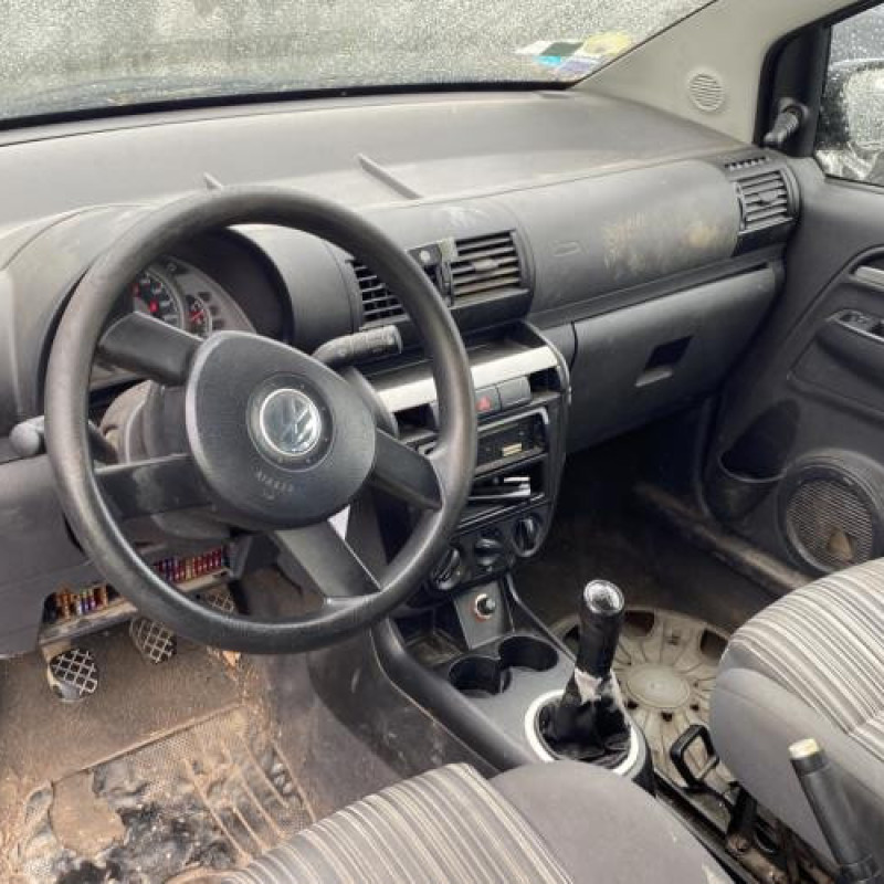 Serrure avant droit VOLKSWAGEN FOX Photo n°19