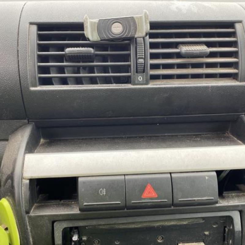 Serrure avant droit VOLKSWAGEN FOX Photo n°20