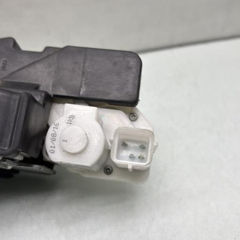 Serrure avant gauche VOLKSWAGEN FOX Photo n°3