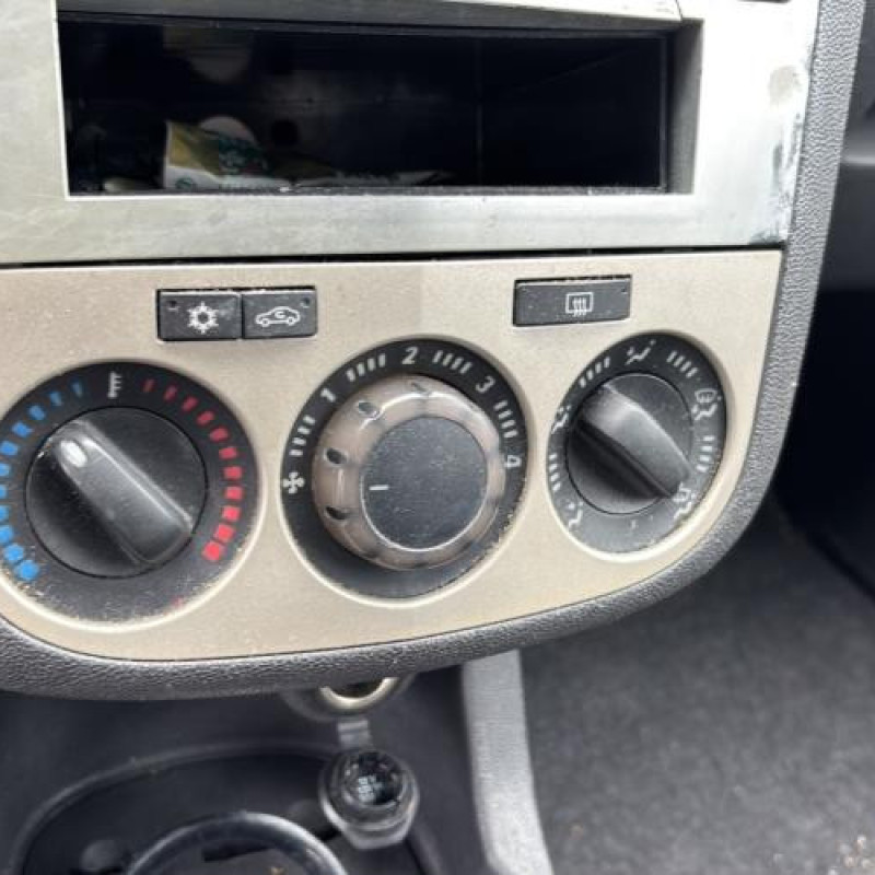 Boitier de prechauffage OPEL CORSA D Photo n°18