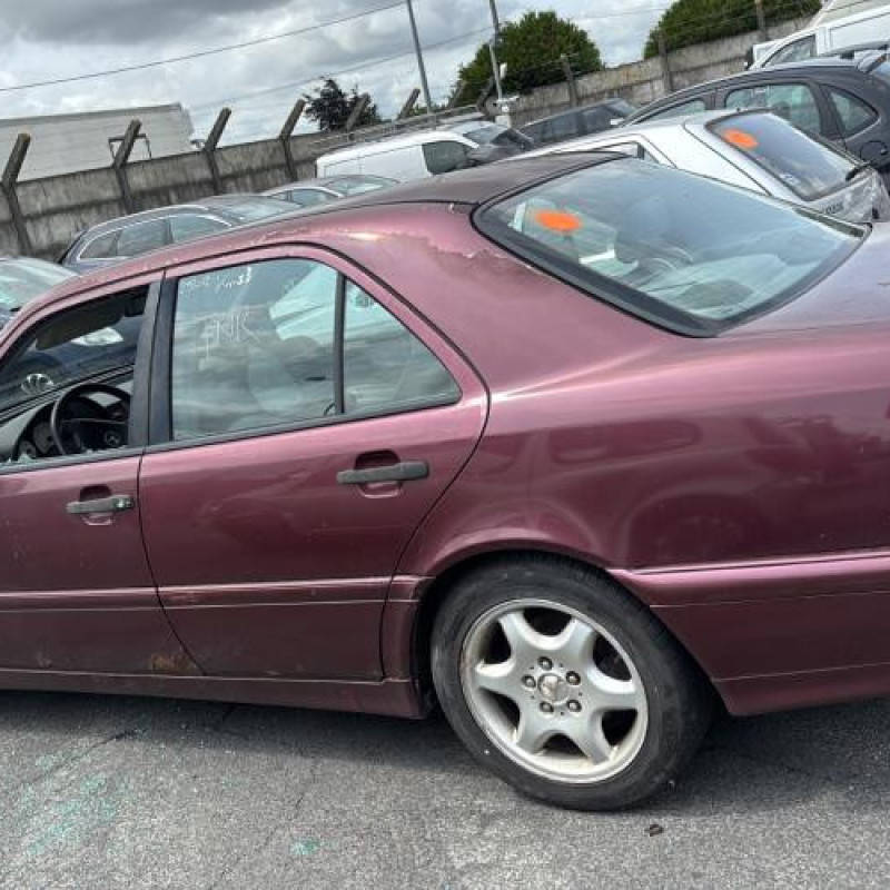 Optique avant secondaire droit (feux)(clignotant) MERCEDES CLASSE C 202 Photo n°10