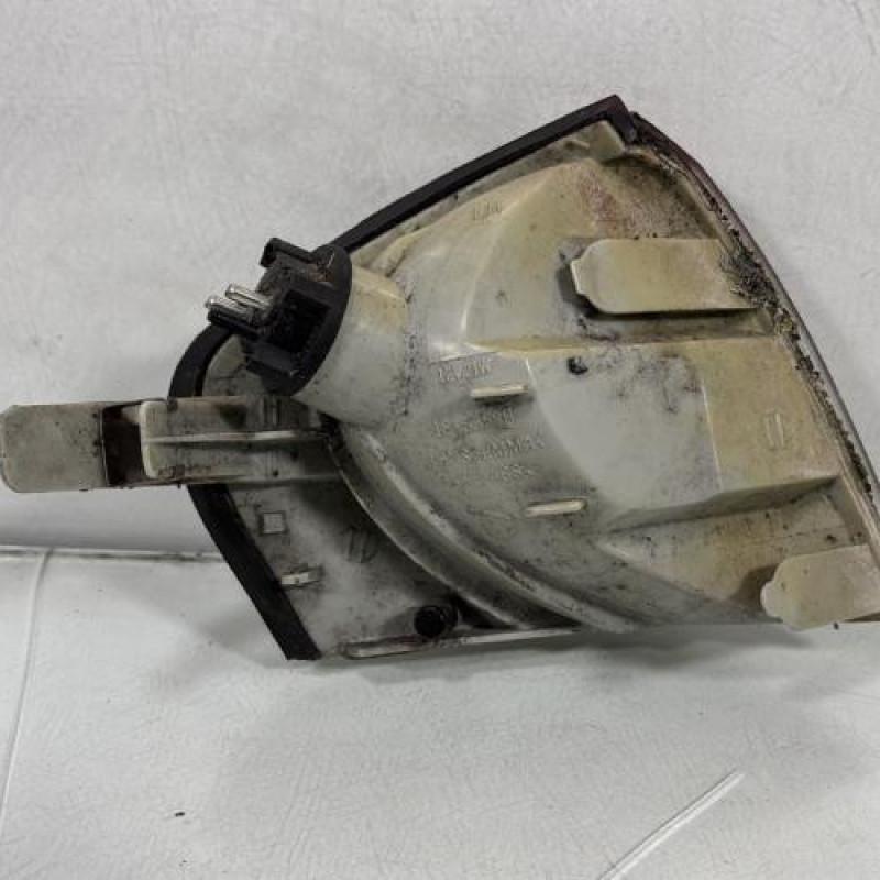 Optique avant secondaire gauche (feux)(clignotant) MERCEDES CLASSE C 202 Photo n°2