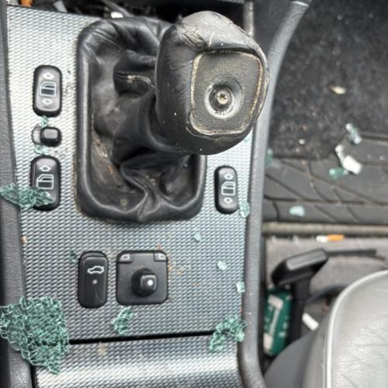 Optique avant secondaire gauche (feux)(clignotant) MERCEDES CLASSE C 202 Photo n°15