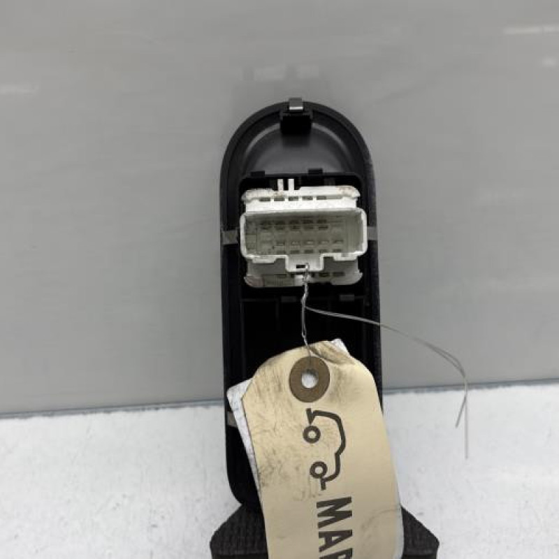 Interrupteur de leve vitre avant gauche RENAULT CLIO 3 Photo n°4