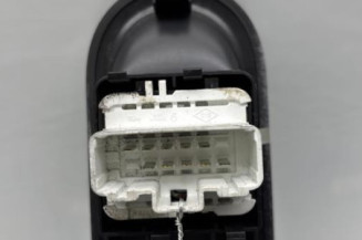 Interrupteur de leve vitre avant gauche RENAULT CLIO 3
