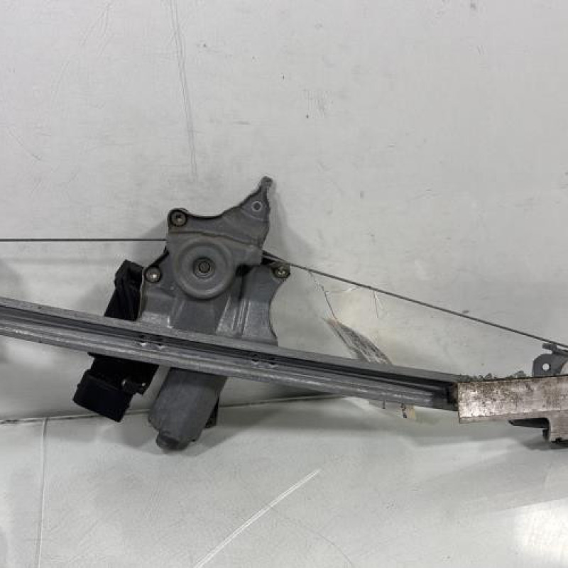 Leve vitre electrique arriere gauche MERCEDES CLASSE C 202 Photo n°3