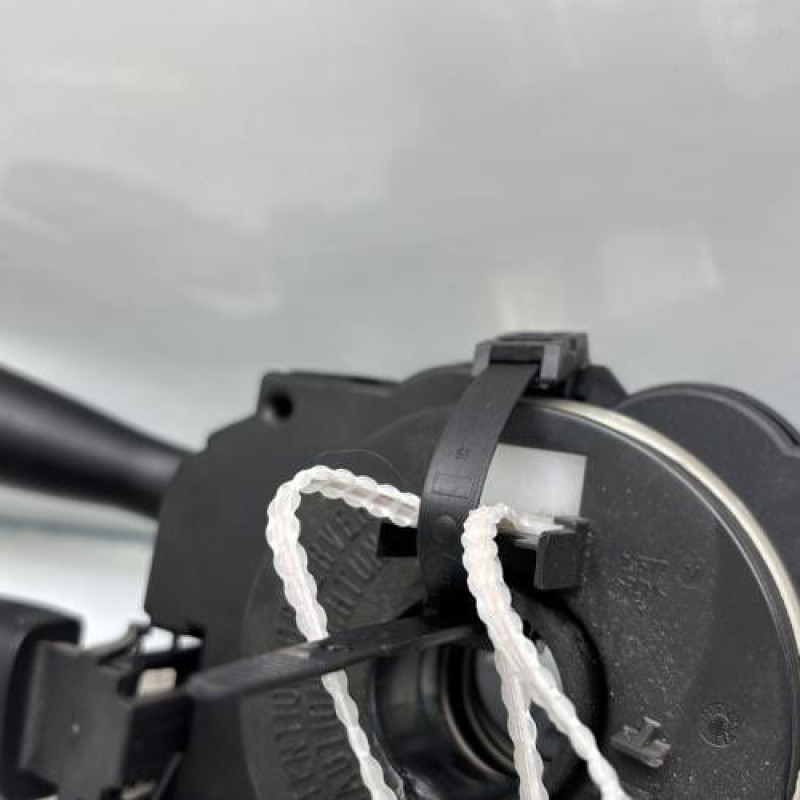 Com (Bloc Contacteur Tournant+Commodo Essuie Glace+Commodo Phare) PEUGEOT 307 Photo n°3